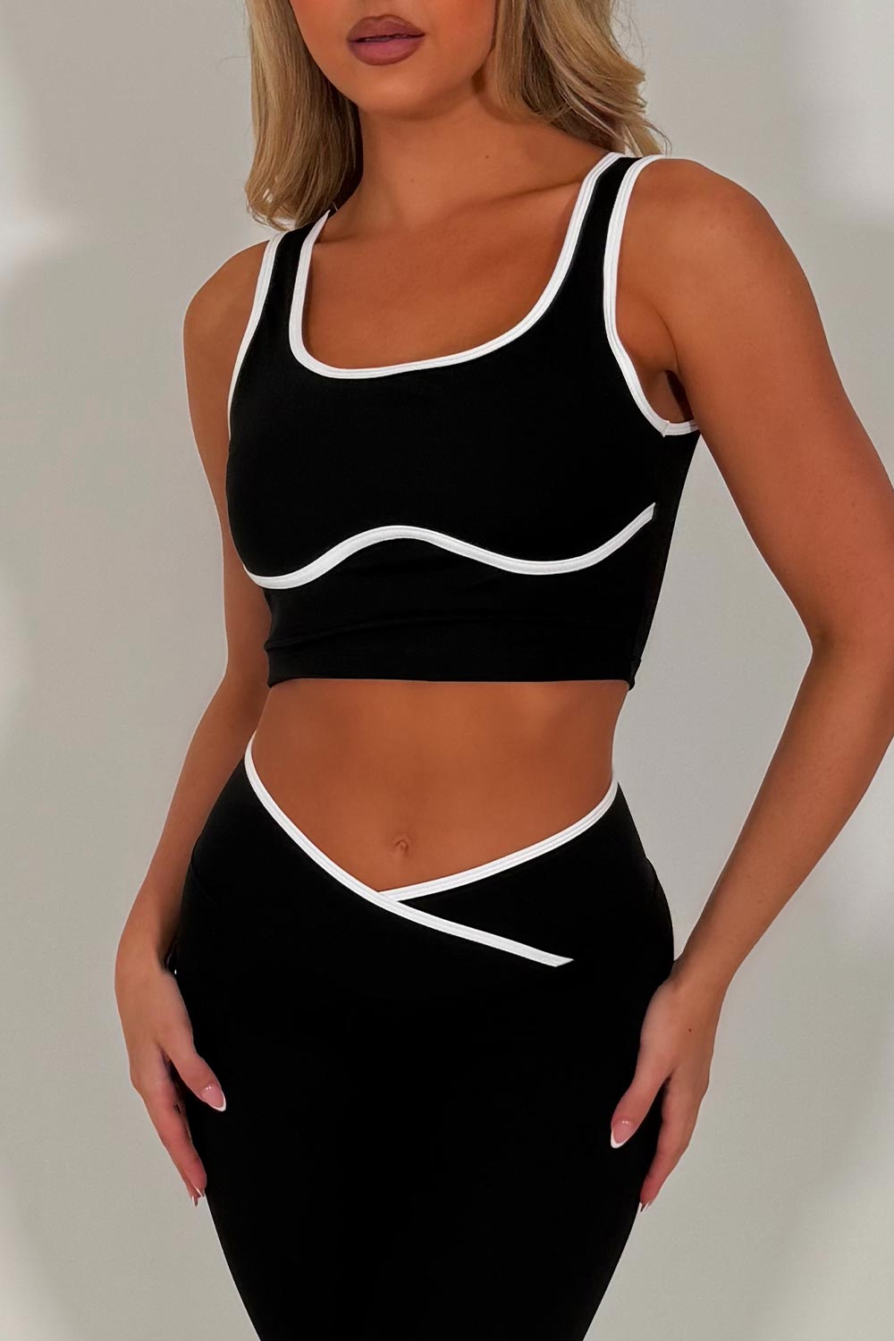 womens lululemon cross over waist yoga leggings and top two piece gym set pilates outfit styledup uk