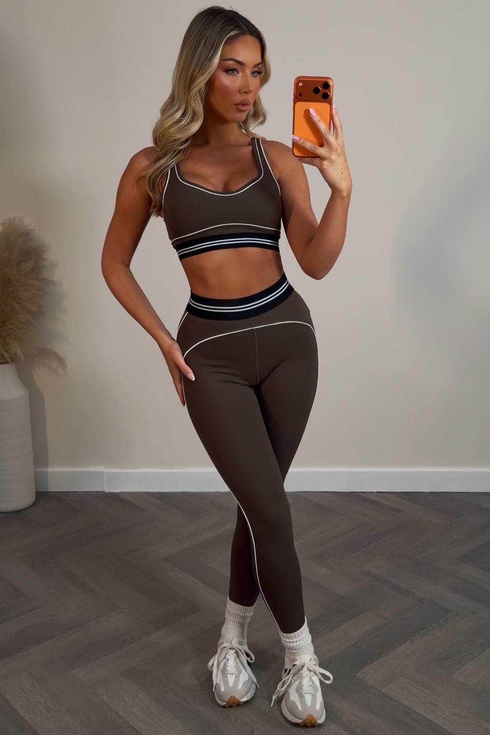 alo yoga airbrush high waist heart throb legging & bra two piece matching set uk sale styledup fashion