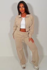 womens wide leg joggers and crop zip up sweatshirt tracksuit co ord holiday summer airport outfit uk styledup loungewear