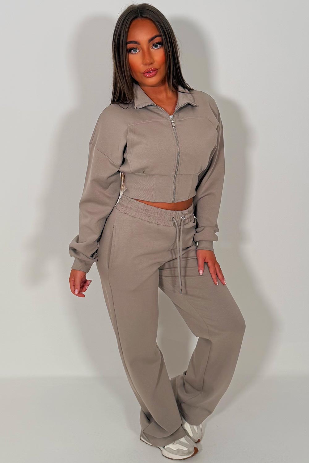 womens wide leg joggers and crop zip up sweatshirt tracksuit co ord holiday summer airport outfit uk styledup loungewear