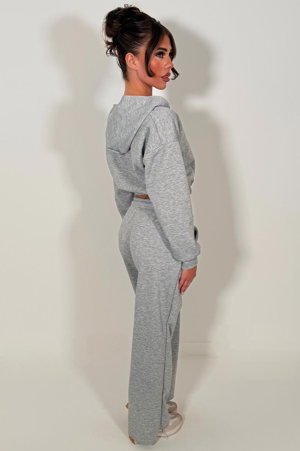 crop zip up hoodie and wide leg jogger tracksuit set with letter H detail womens casual lounge set 