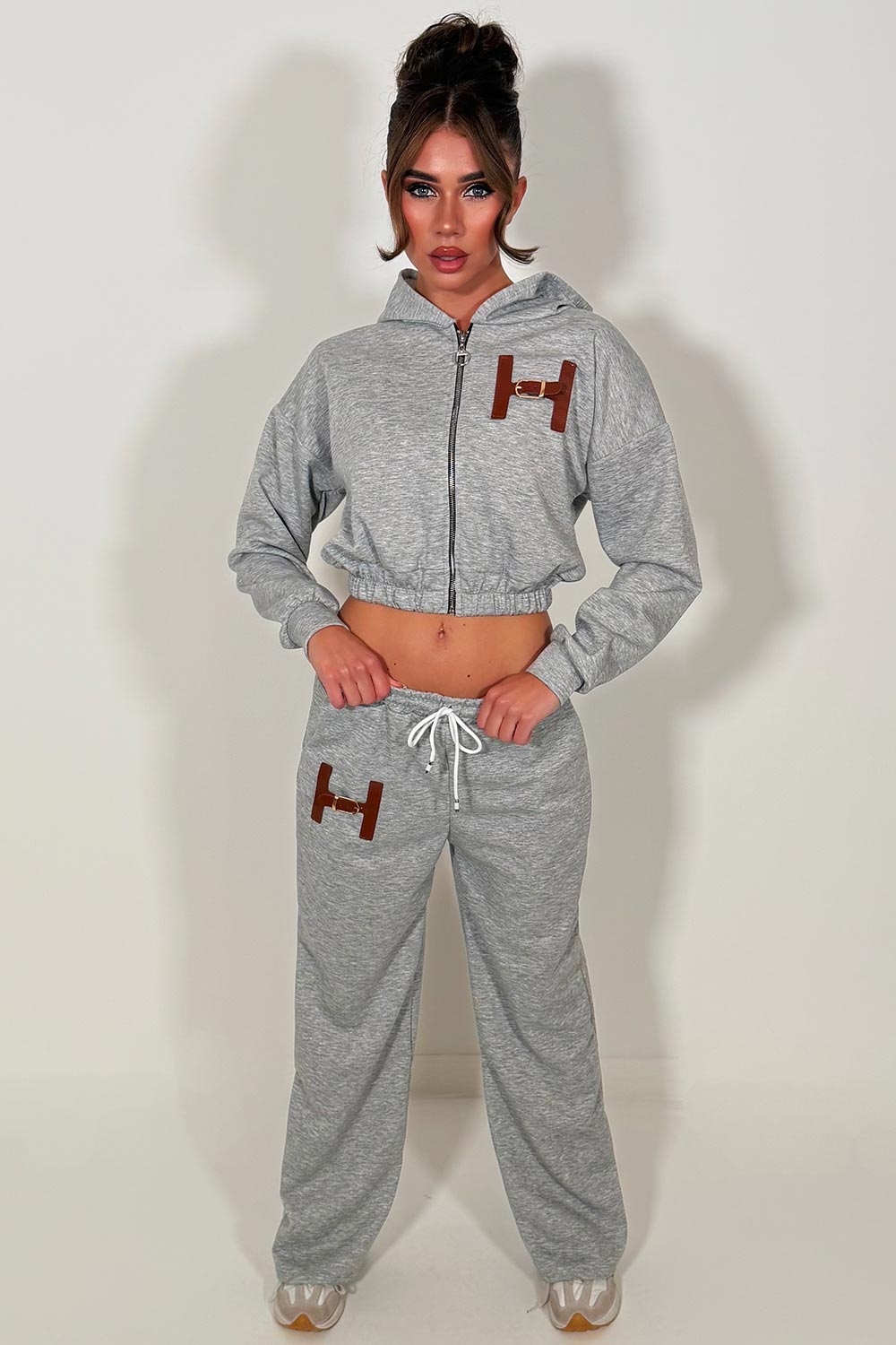 womens crop tracksuit co ord set with letter h airport outfit 