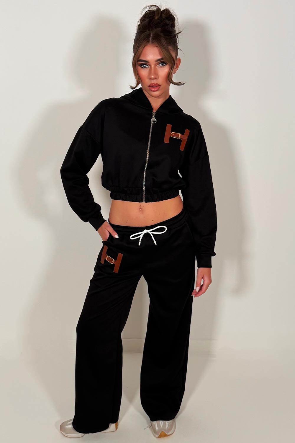 womens crop tracksuit co ord set with letter h airport outfit 