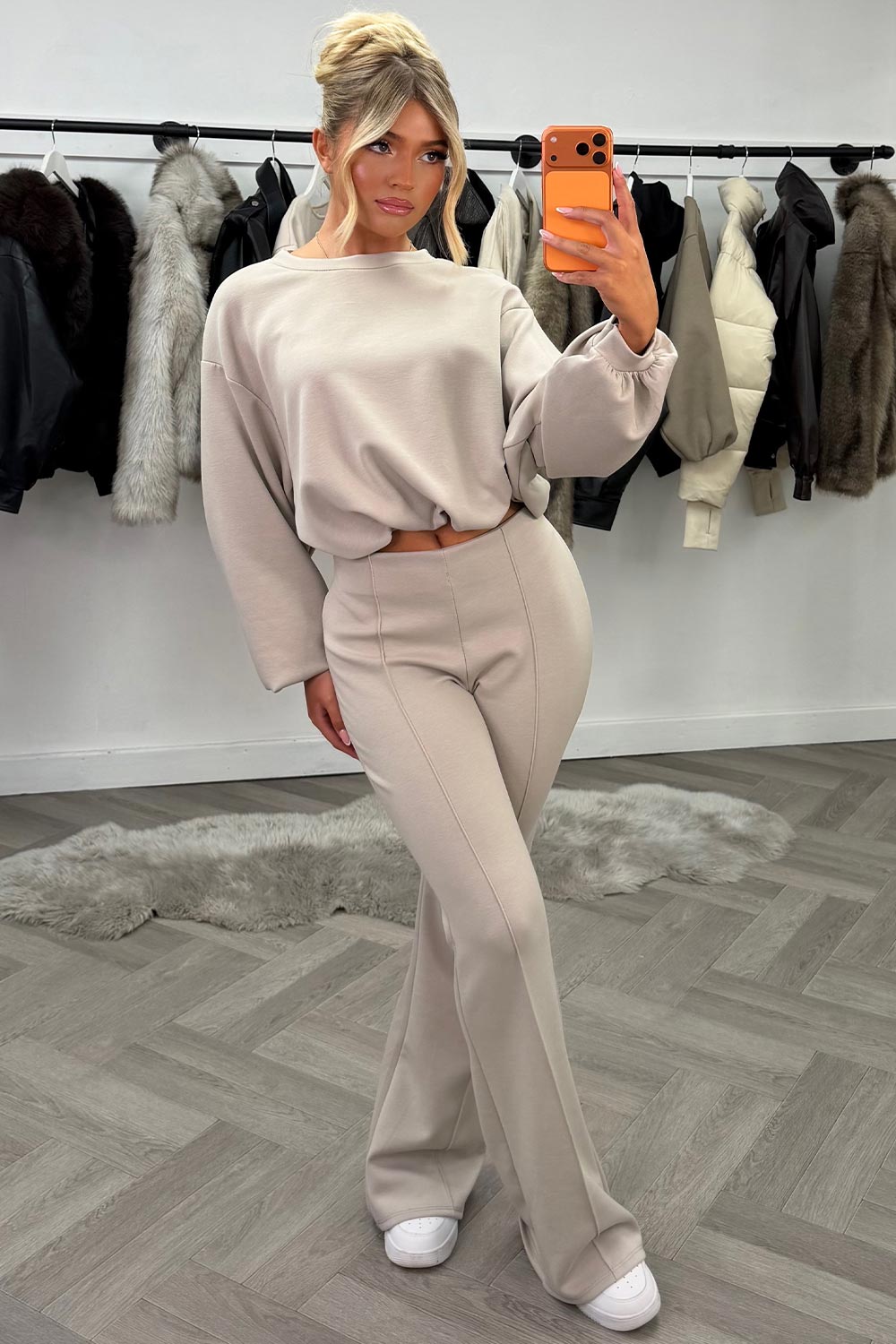 crop oversized sweatshirt and flare jogger co ord set womens loungewear streetwear everyday outfit 
