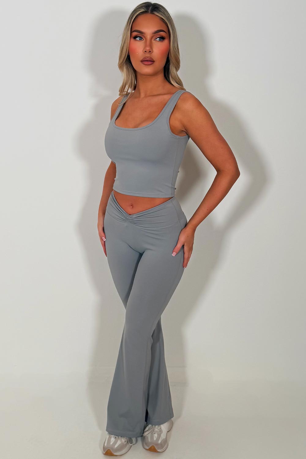 grey lululemon flare yoga leggings and top co ord set pilates outfit 