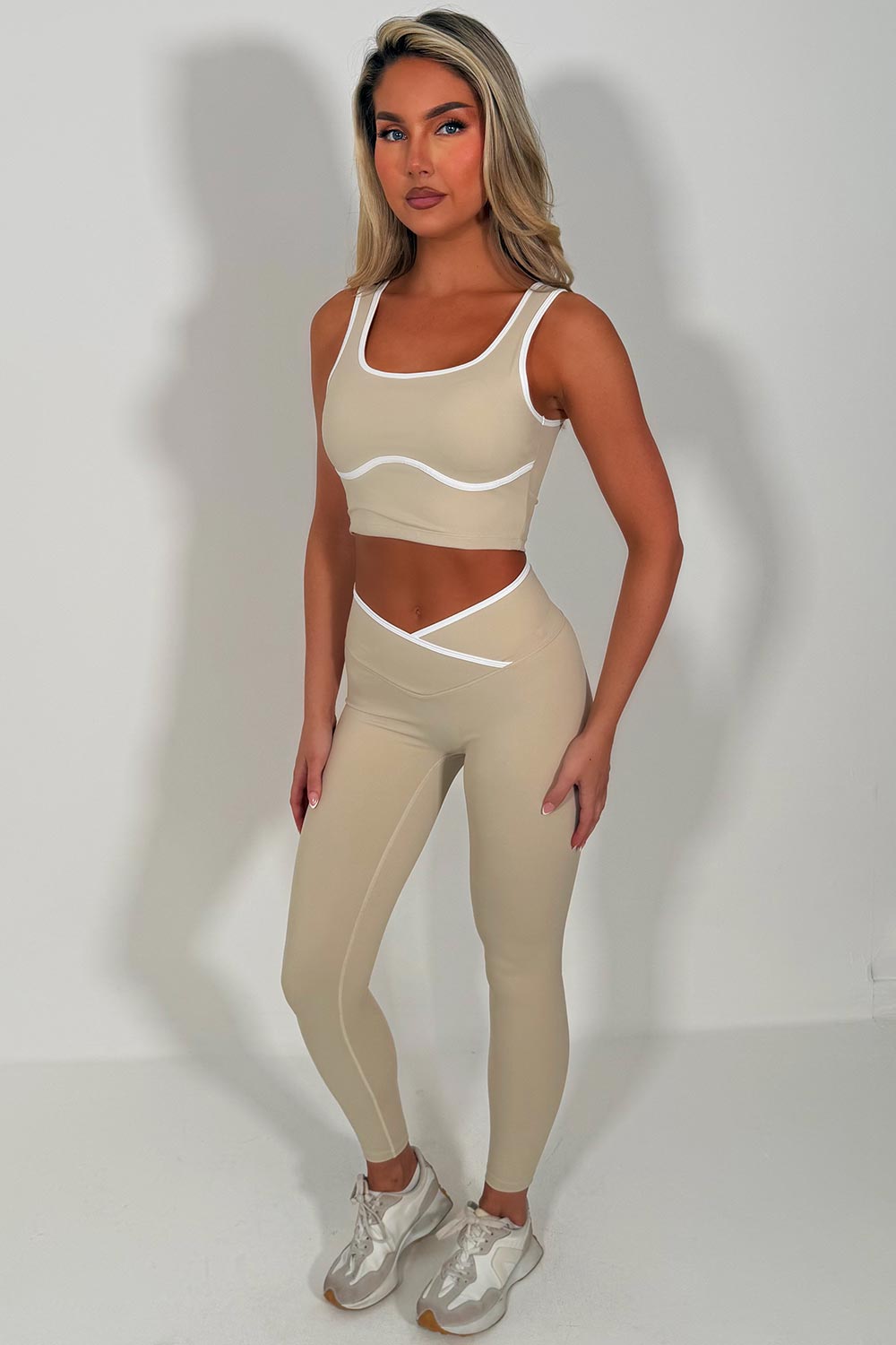 womens lululemon cross over waist yoga leggings and top two piece gym set pilates outfit styledup uk
