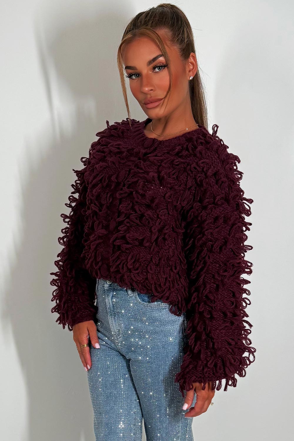 knitted cardigan jumper with shaggy loop fringes christmas market outfit styledup 