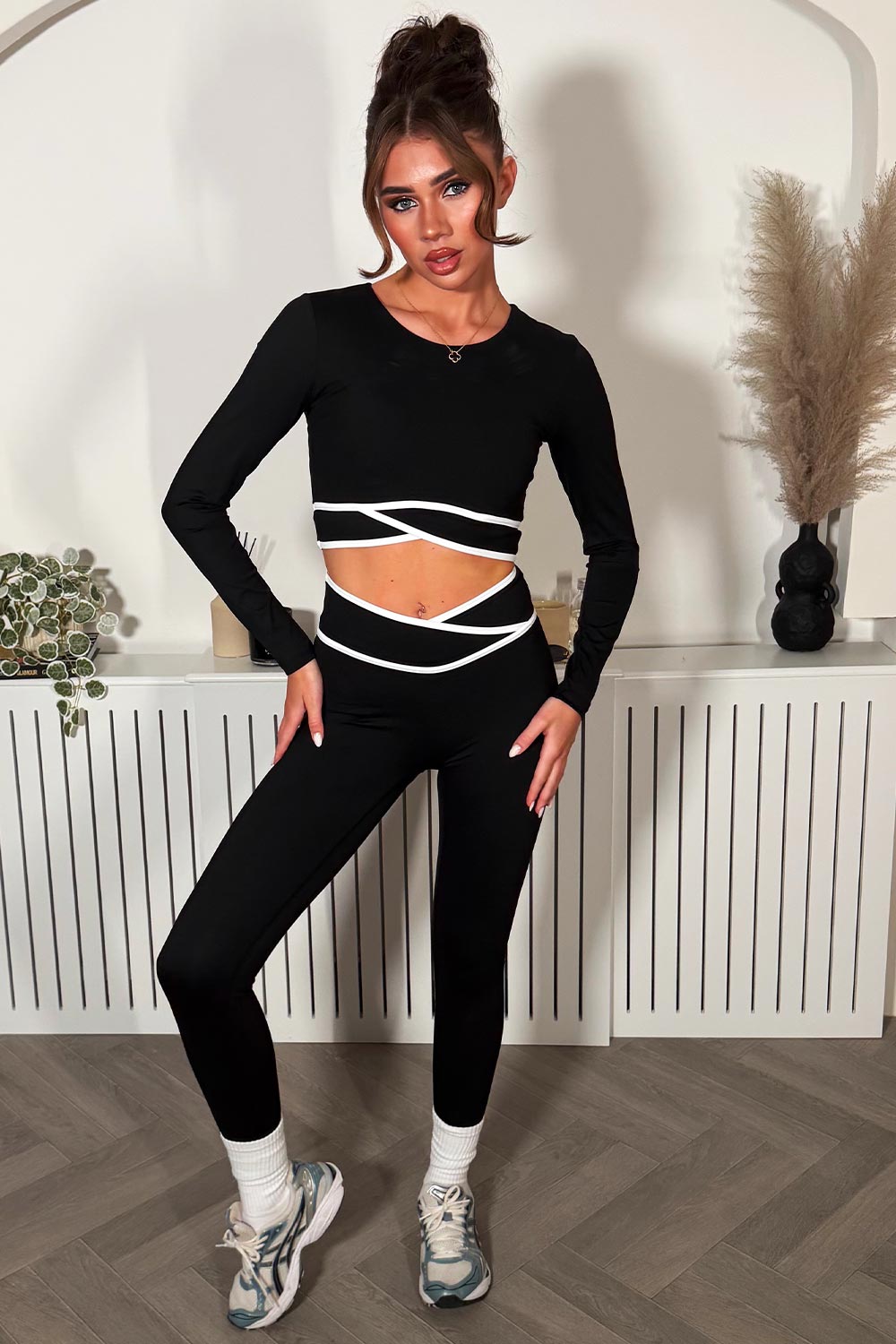 lululemon compression four way stretch leggings and long sleeve top two piece co ord set black styledup 
