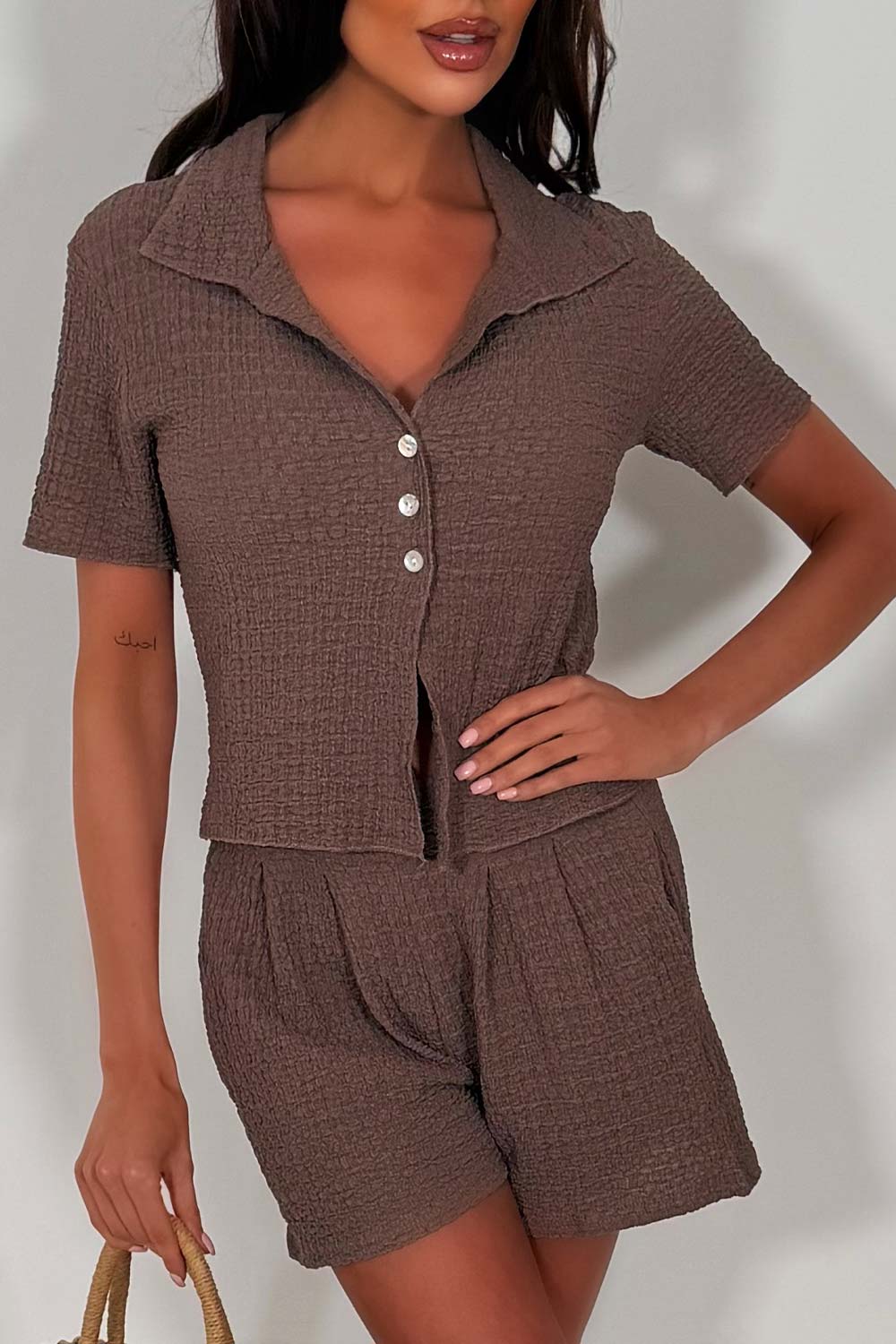 womens summer holiday travel outfit styledup uk