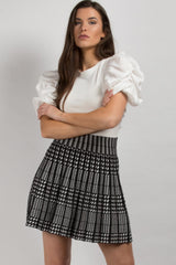 pleated skirt black and white 