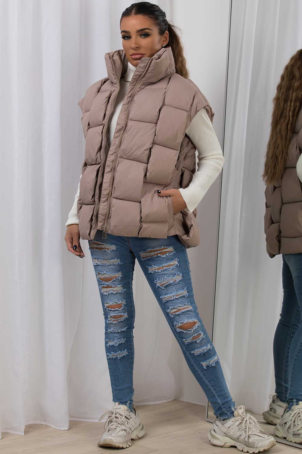 padded quilted woven gilet womens