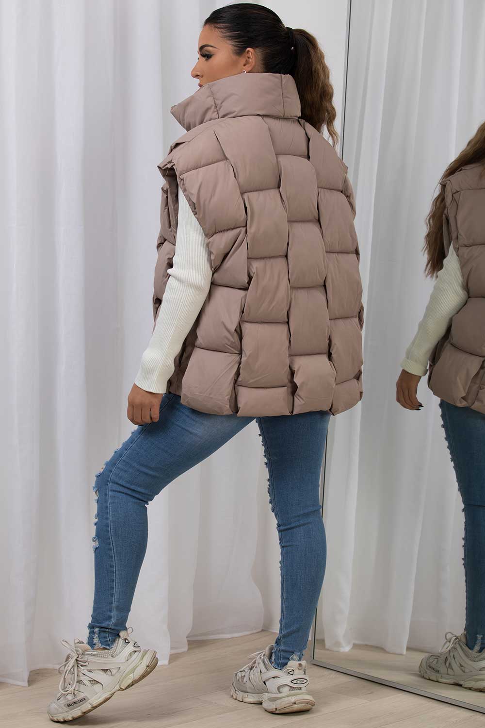 womens padded quilted gilet woven style
